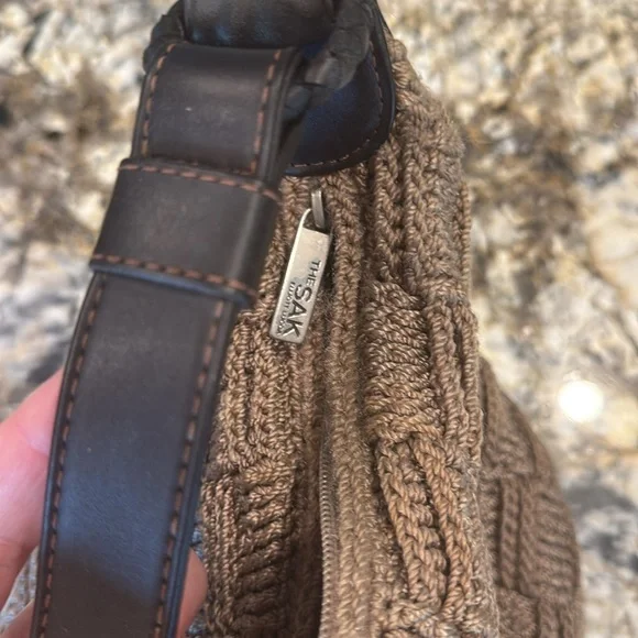 The Sak, heavy, crocheted shoulder purse with leather strap. - Picture 2 of 6